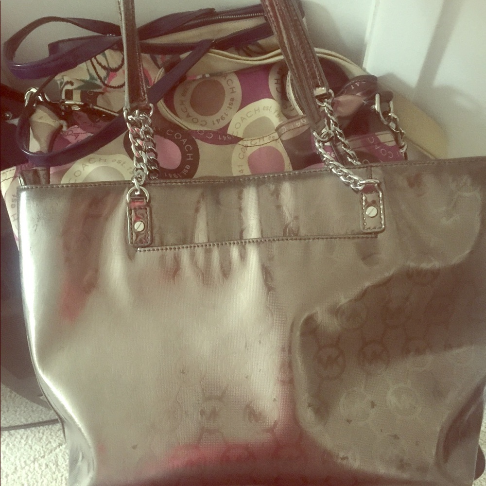 MK Silver tote ((read below))